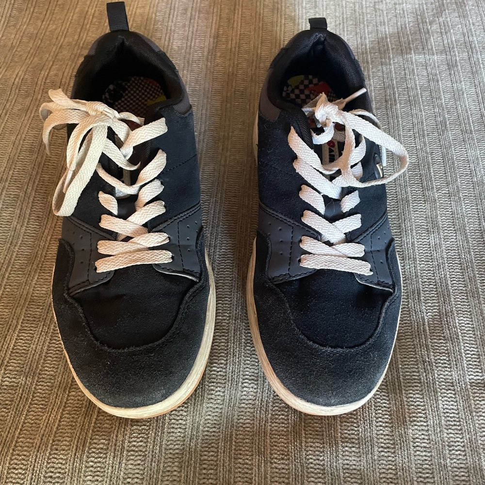 Men's Black Sneakers